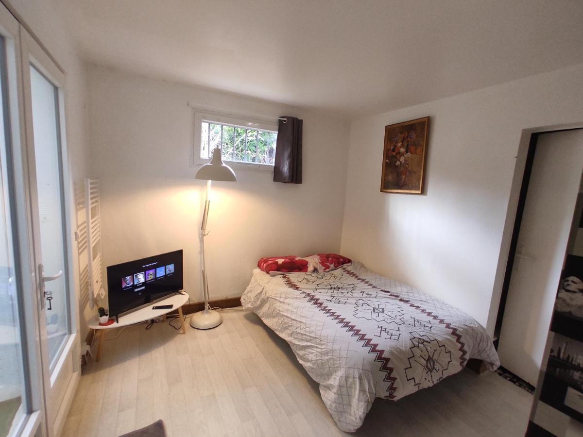 Studio Marjorie Indep. Dans Maison Particuliere Мериньяк Экстерьер фото
